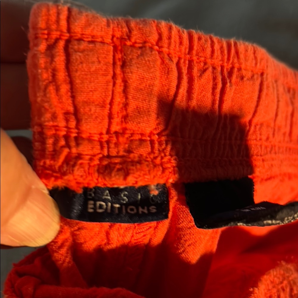 Basic Editions Orange capris - Picture 2 of 2